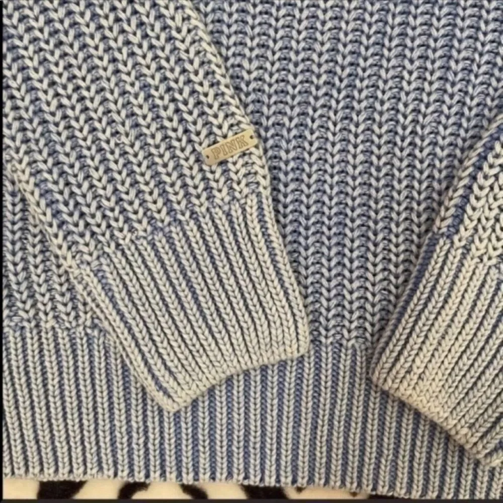 Pink Victoria’s Secret Fishermen V-Neck Sweater - Picture 6 of 6